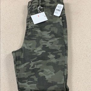 Good American Good Waist Camo Jeans Size 10/30